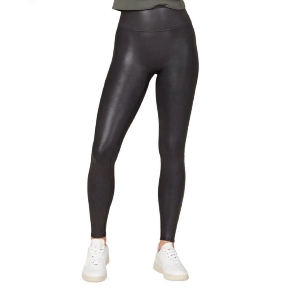 SPANX Leggings Faux Leather Shapes Lifts Compression Black Size Medium